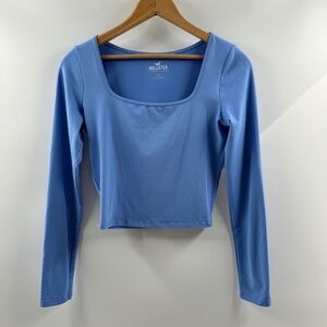 Hollister Must-Have Collection Blue Square Neck Baby Tee – Size Small